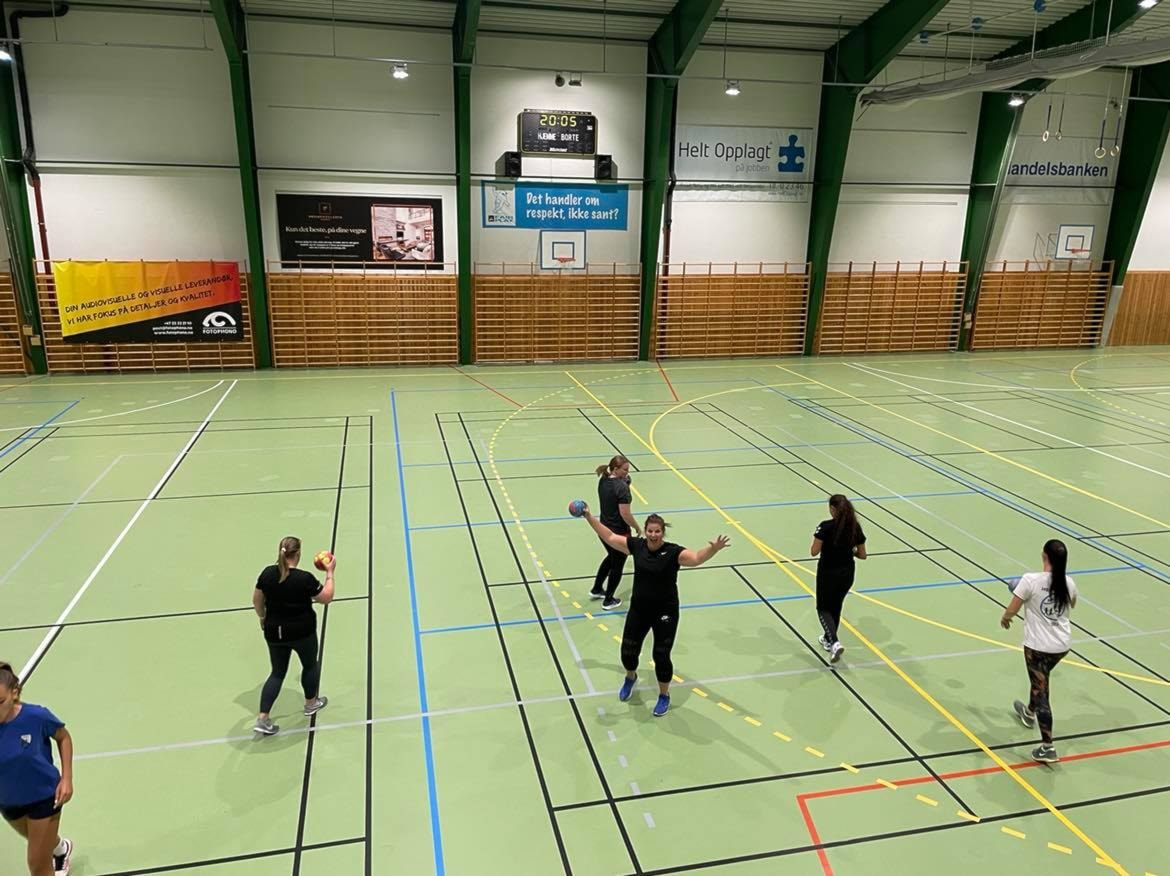 Image for Damelaget ønsker seg flere damer på laget!